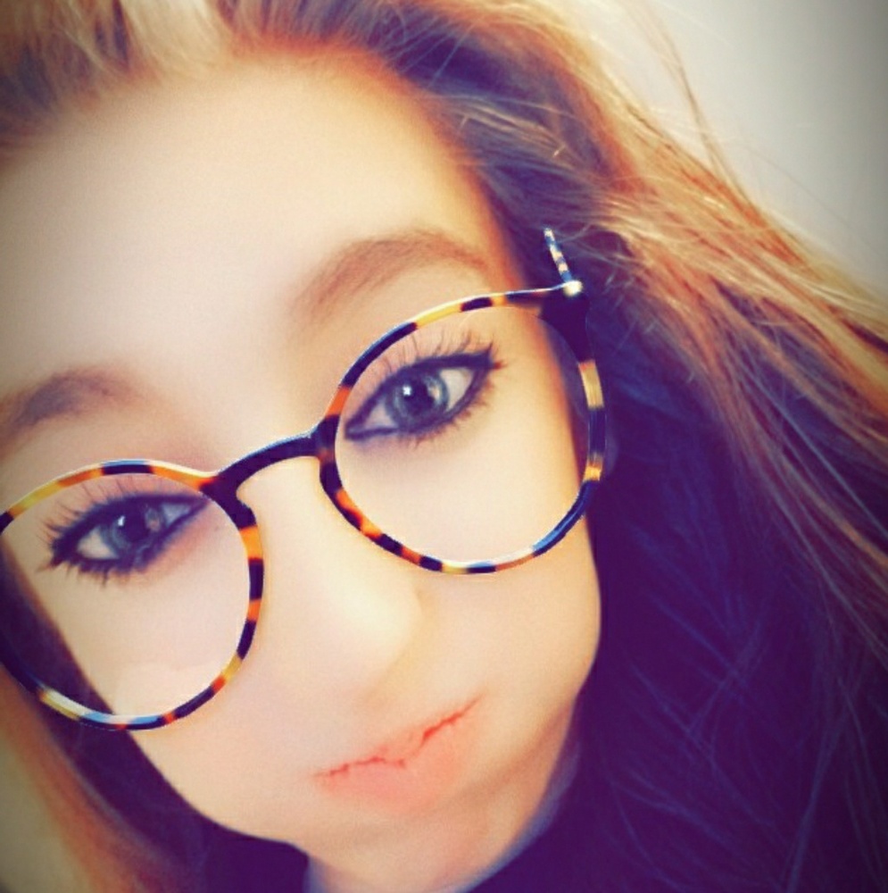 Meet your Posher, Tiffani